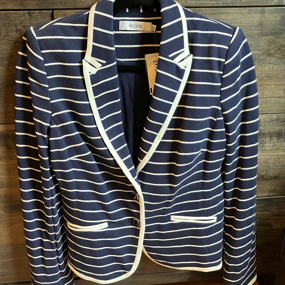 White stripped navy blue blazer